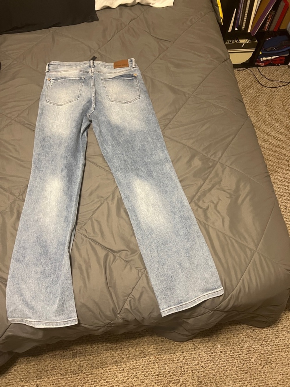 Wide-Leg Light Blue Women's Jeans - Picture 5 of 9